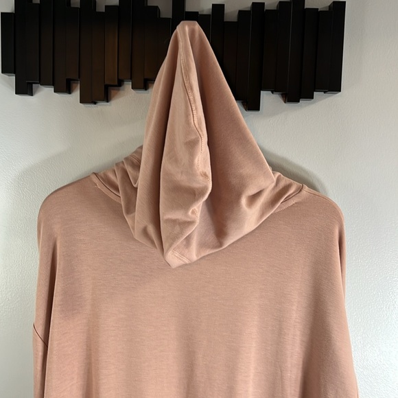 Bodega Babe Long Sleeve Hoodie Dress
BB Dakota by Steve Madden Size Large - Picture 7 of 11
